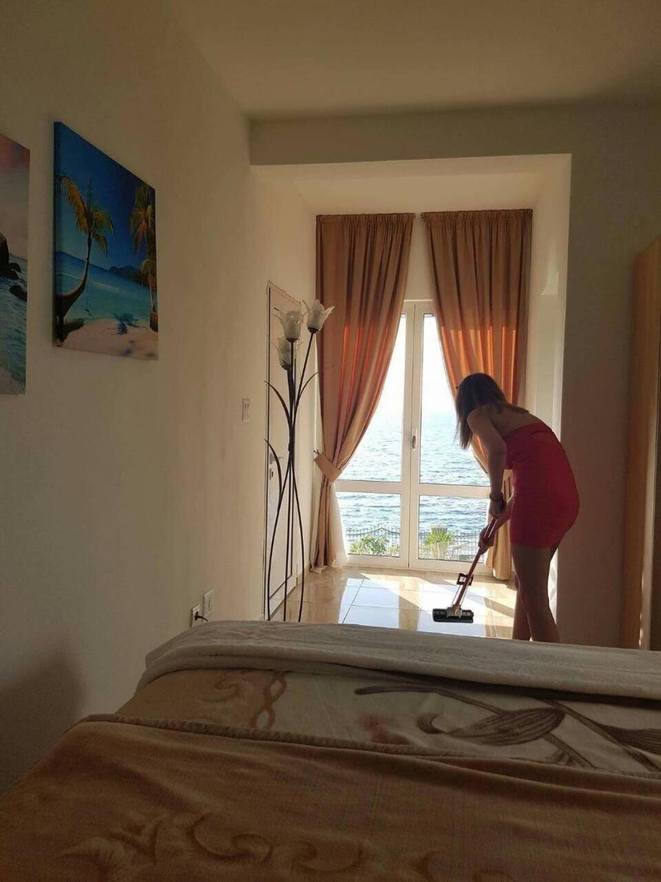 Apartments Stuart ウトイェハ エクステリア 写真