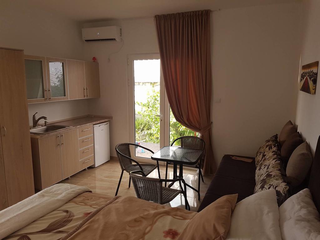 Apartments Stuart ウトイェハ エクステリア 写真